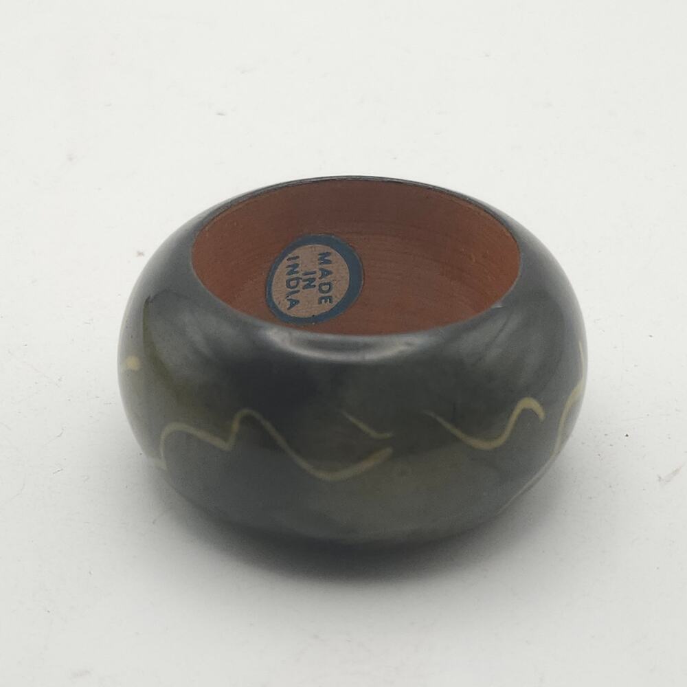 Vintage Hand Painted Lacquered Wood Napkin Ring Single Green Gold Made in India